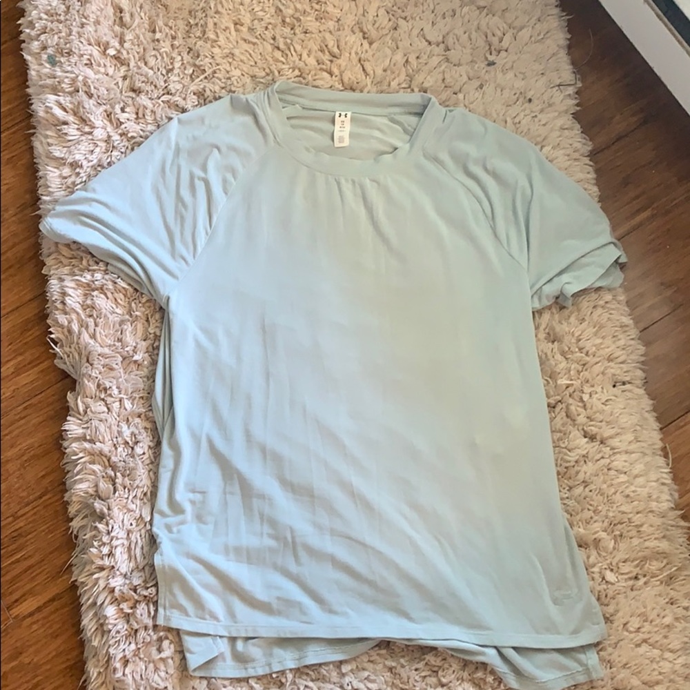 Under amour cutout workout shirt